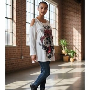 NWT Goth Hot Topic Skull & Rose Cold Shoulder Top Womens Size L